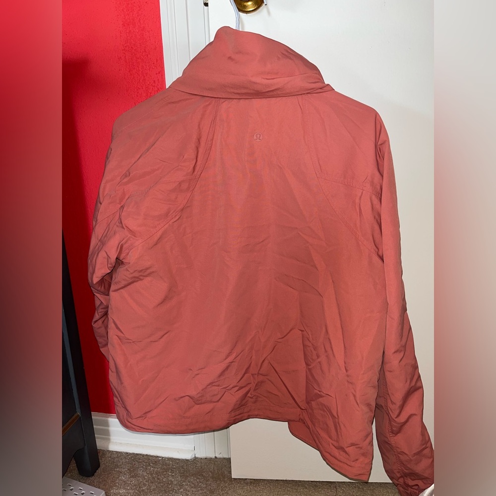 Lululemon wind breaker/shacket - Picture 7 of 7
